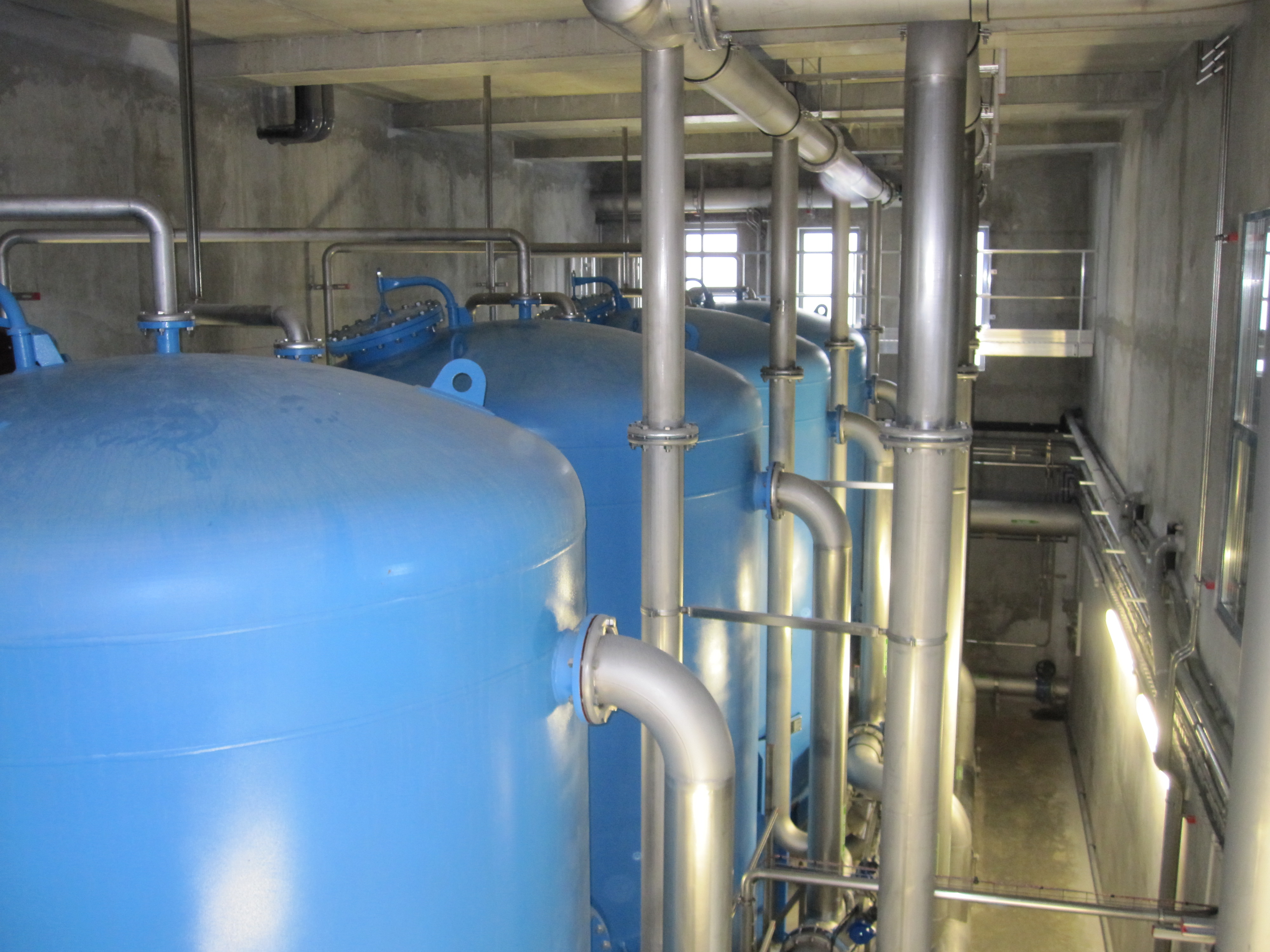 Municipal drinking water treatment with challenging water composition